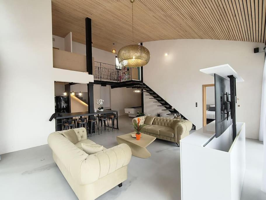 Industrial Luxury Nimes & Arles Villa บูแคร์ ภายนอก รูปภาพ