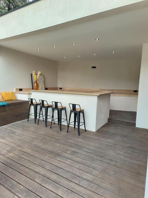Industrial Luxury Nimes & Arles Villa บูแคร์ ภายนอก รูปภาพ