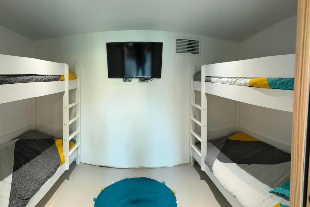 Industrial Luxury Nimes & Arles Villa บูแคร์ ภายนอก รูปภาพ