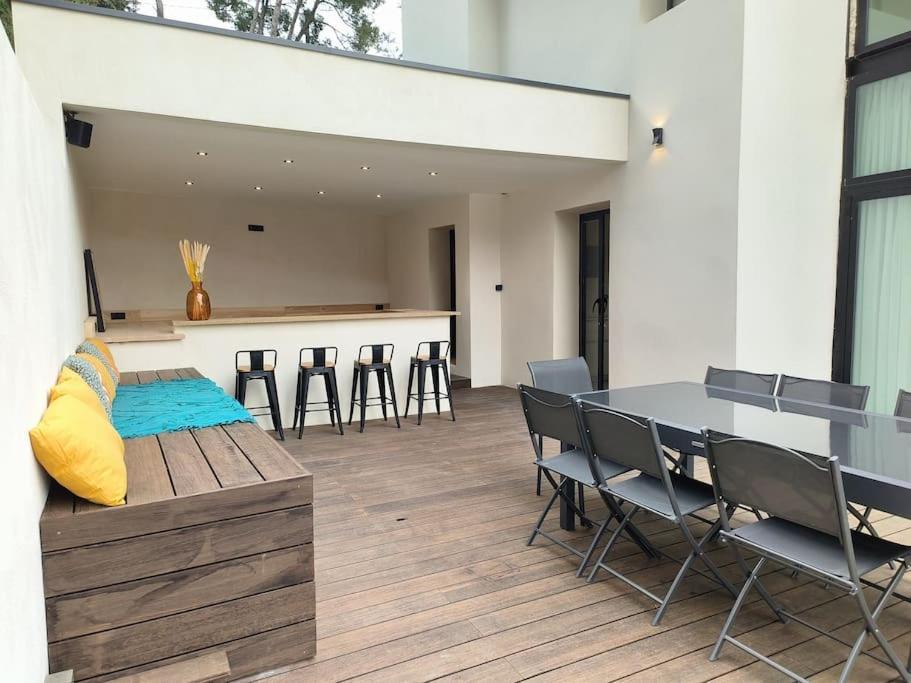 Industrial Luxury Nimes & Arles Villa บูแคร์ ภายนอก รูปภาพ
