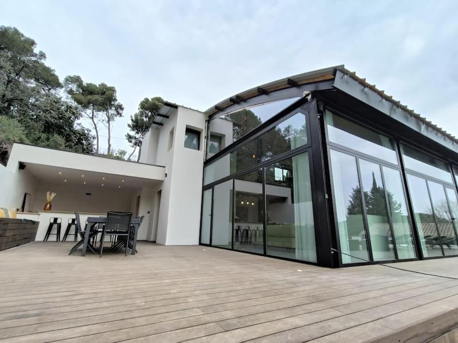 Industrial Luxury Nimes & Arles Villa บูแคร์ ภายนอก รูปภาพ