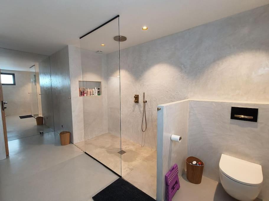 Industrial Luxury Nimes & Arles Villa บูแคร์ ภายนอก รูปภาพ