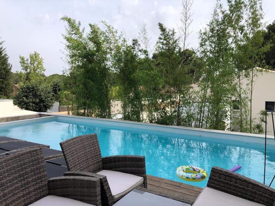 Industrial Luxury Nimes & Arles Villa บูแคร์ ภายนอก รูปภาพ